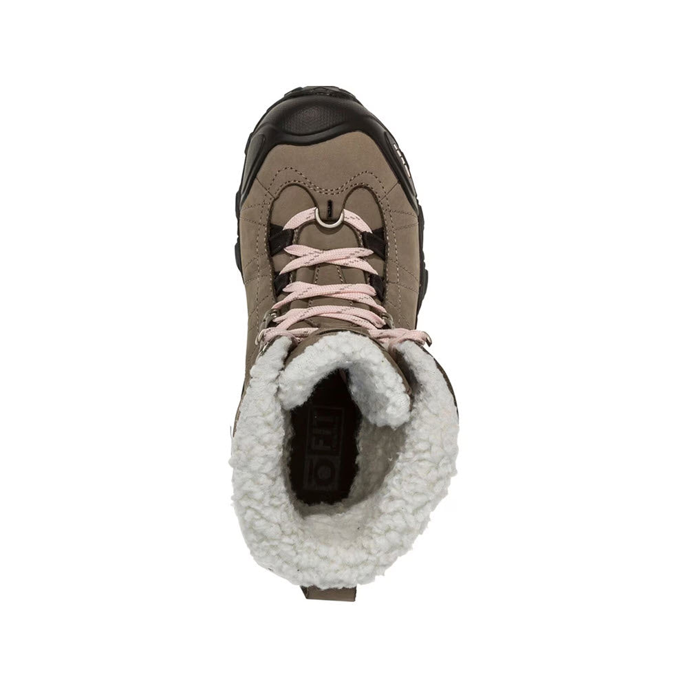 Front view of an Oboz Bridger 9&#39; Insulated Bdry Brindle hiking boot for women with black trim, pink laces, and a white fuzzy lining, isolated on a white background.