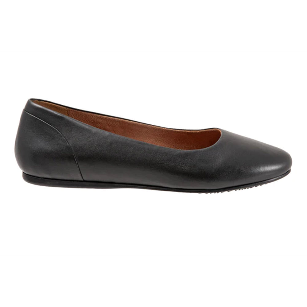 Profile view of a single black leather Softwalk Sonoma flat shoe with a cushioned removable footbed on a white background.