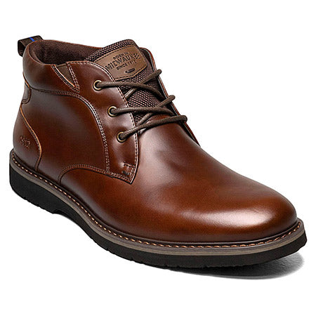 Men's Nunn Bush Denali Chukka Brown boot with lace-up front and rubber sole.