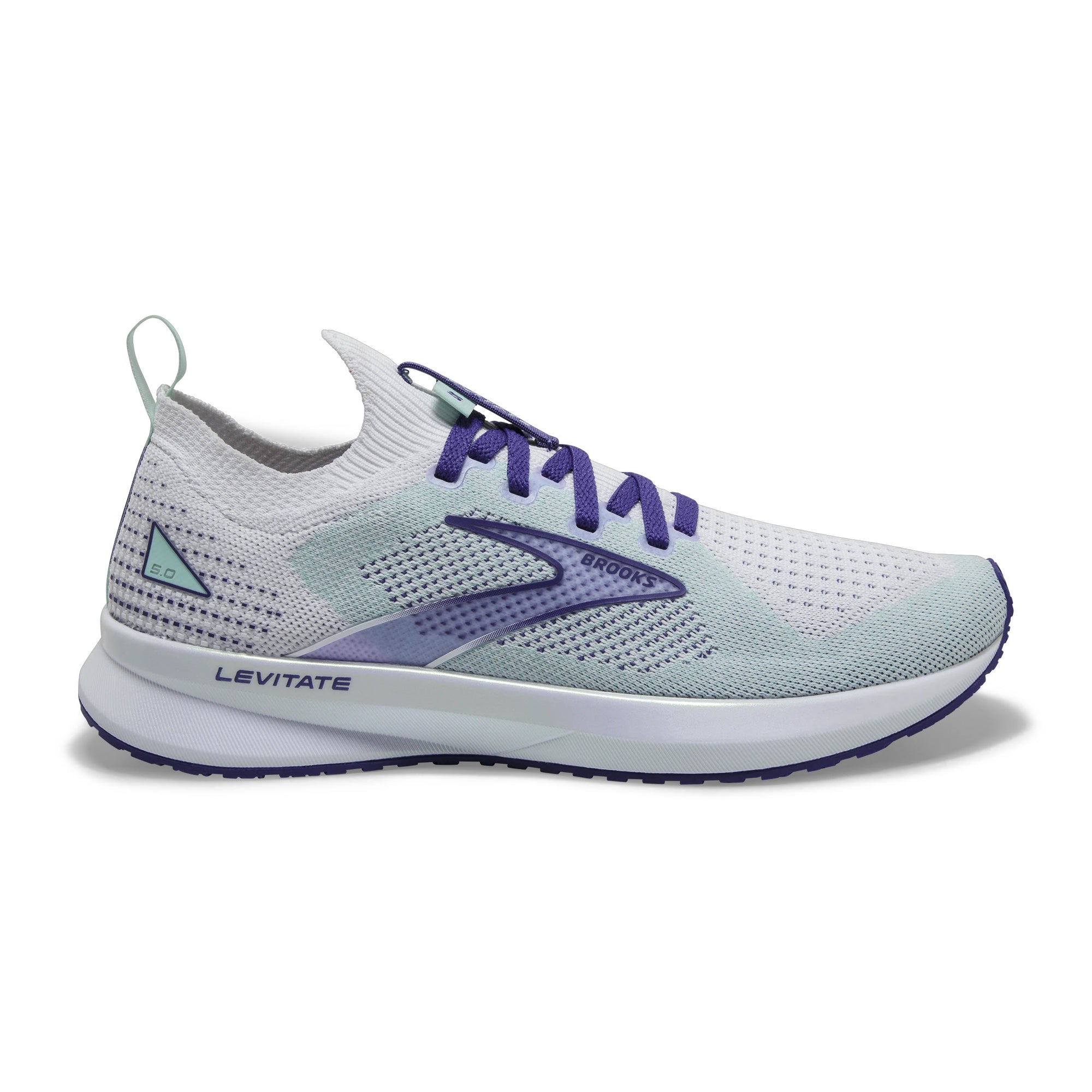 A single BROOKS LEVITATE STEALTHFIT 5 WHITE/NAVY BLUE/YUCCA - WOMENS running shoe, featuring DNA AMP cushioning.