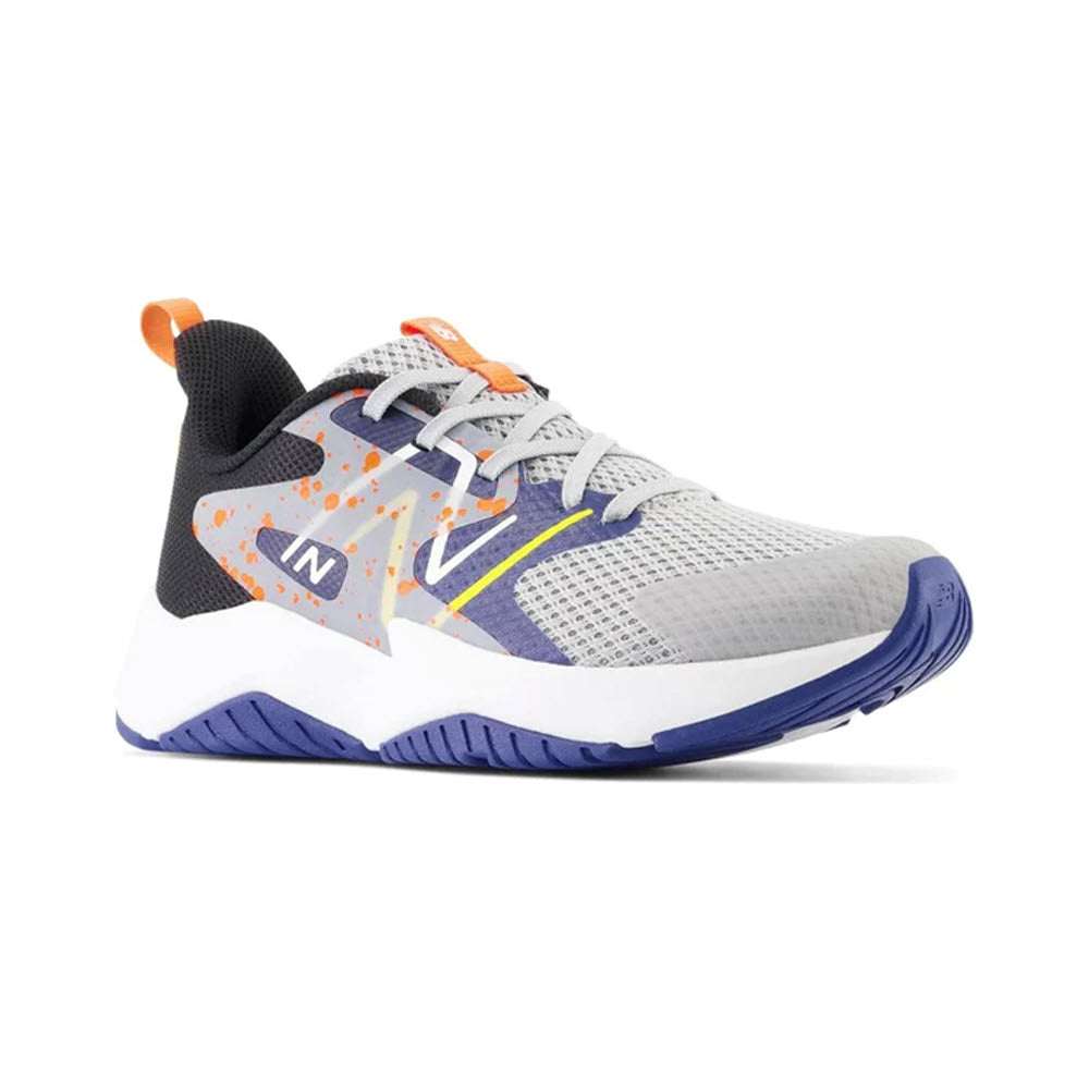 A single New Balance Rave Run V2 Rain Cloud kids&#39; running shoe with a gray body, blue sole, and orange accents, displayed on a white background.
