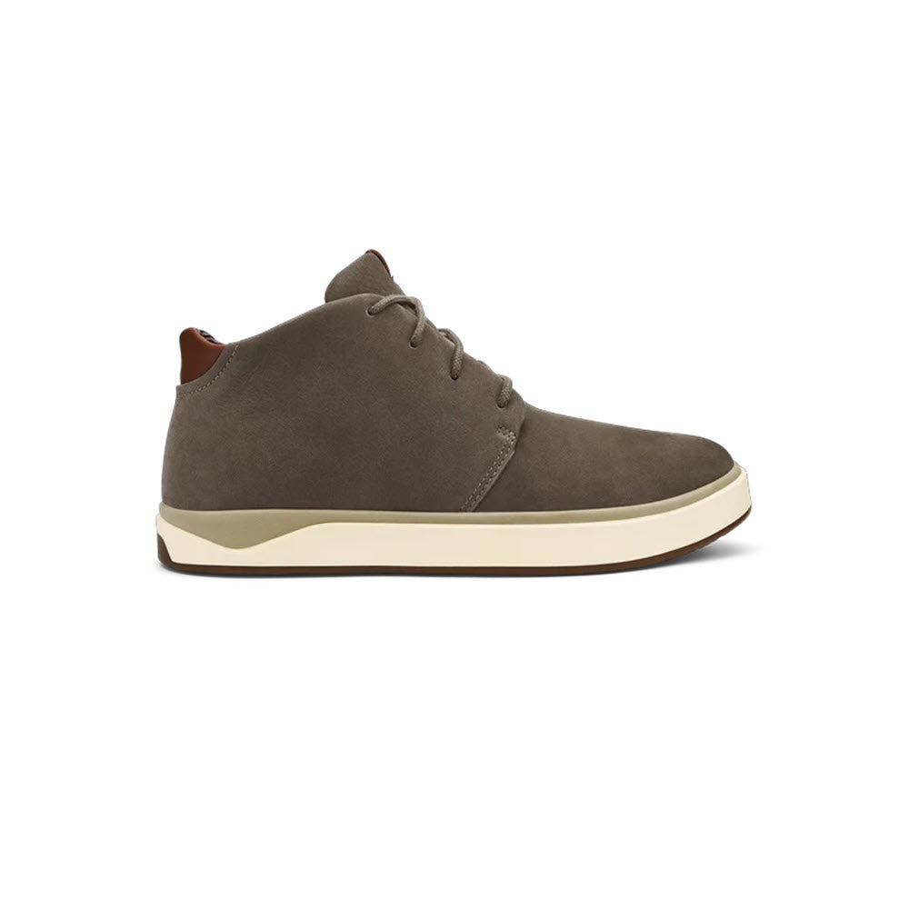 A single gray OLUKIA PAPAKU ILI LACE BOOT MUSTANG - MENS sneaker with a white Wet Grip Rubber sole and brown leather interior, isolated on a white background.