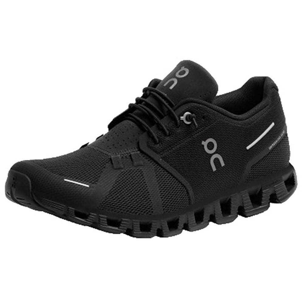 Sentence with replaced product:

Black ON RUNNING CLOUD 5 ALL BLACK - MENS running shoe with a speed lacing system and distinctive circular grips on the sole, featuring white On Running branding details on the side.