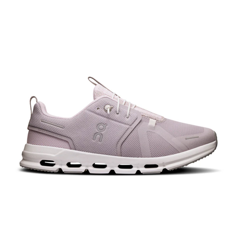 The ON RUNNING CLOUD SKY FADE/WHITE - KIDS by On Running is a light purple mesh sneaker with a CloudTec® sole and lace-up closure, built for everyday performance and shown in profile facing right.