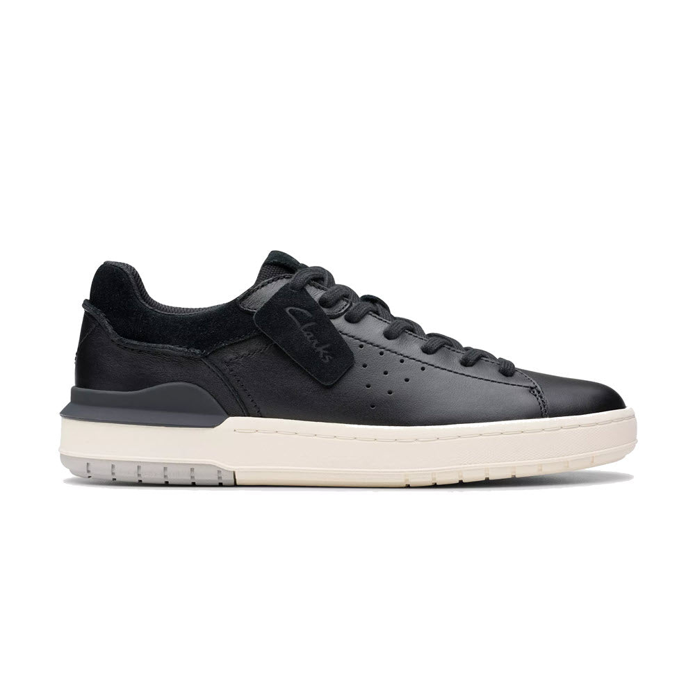 Clarks mens Courtlite TieSneaker Clarks mens Courtlite TieSneaker