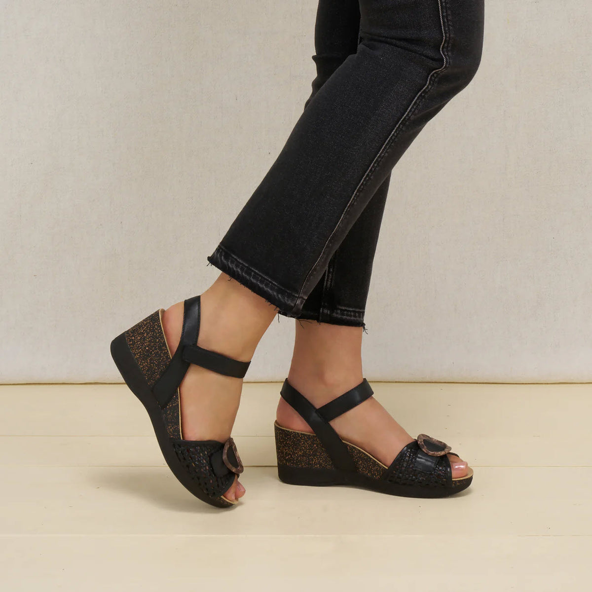 DANSKO STELLA BLACK WOVEN - WOMENS