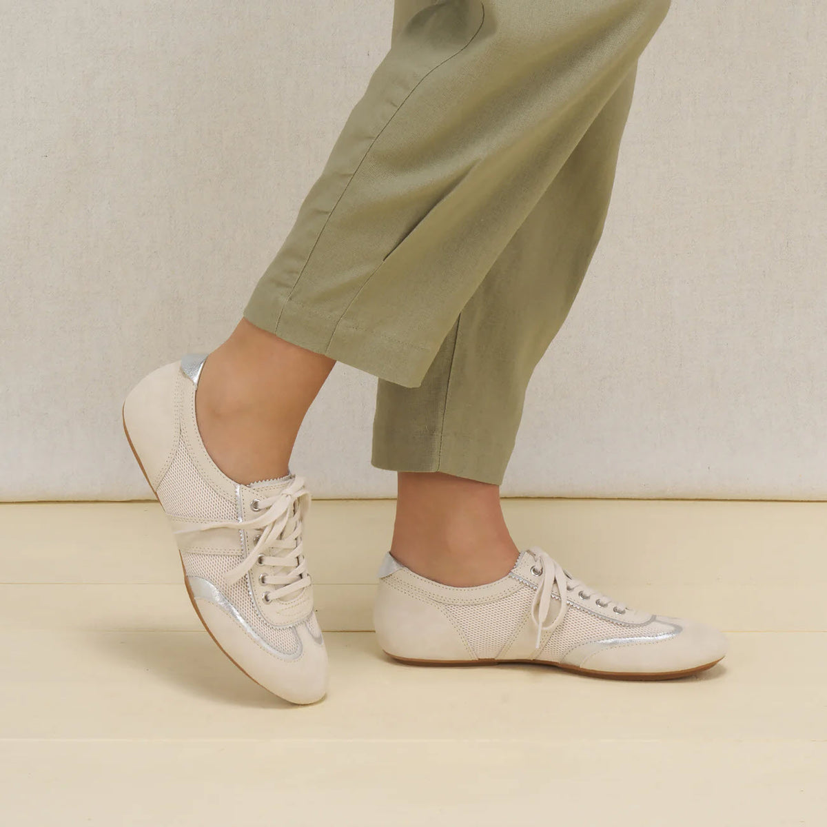 DANSKO MILANA VANILLA SUEDE SNEAKER - WOMENS