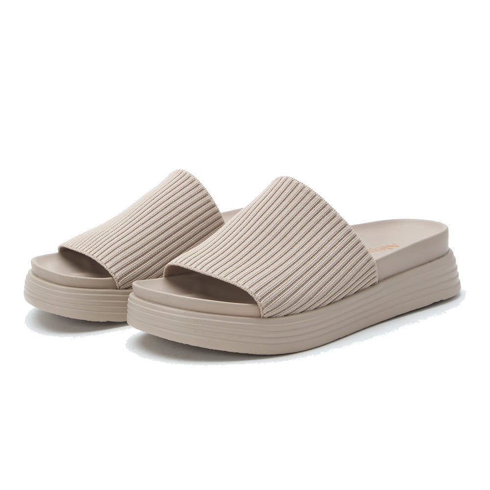 ALEGRIA AKIMI ELEVATED SPORT OUTSOLE SANDAL BEACHY KEEN - WOMENS