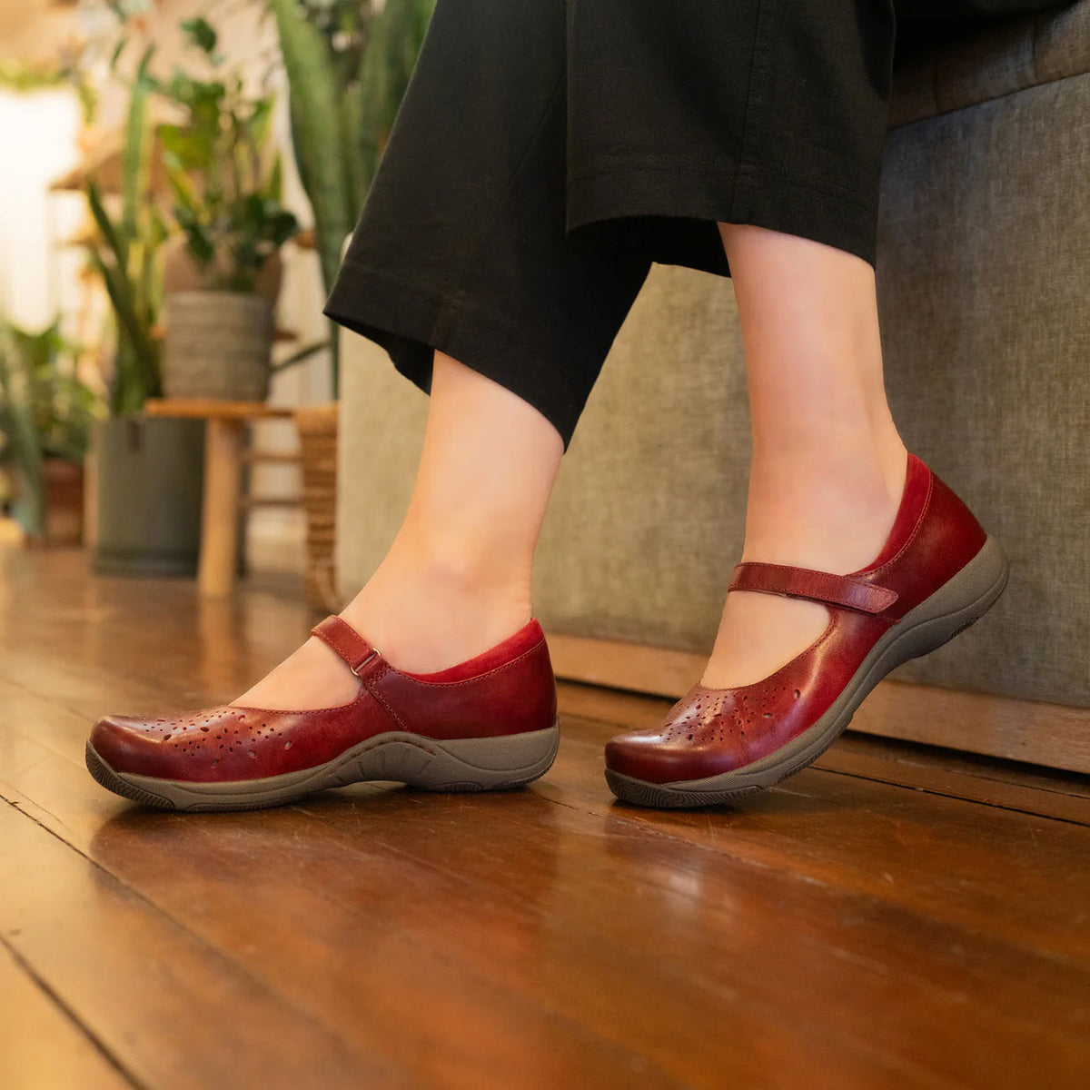 DANSKO STACY RED - WOMENS