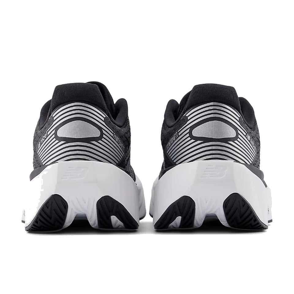 NEW BALANCE FUELCELL REBEL V5 BLACK/WHITE - WOMENS