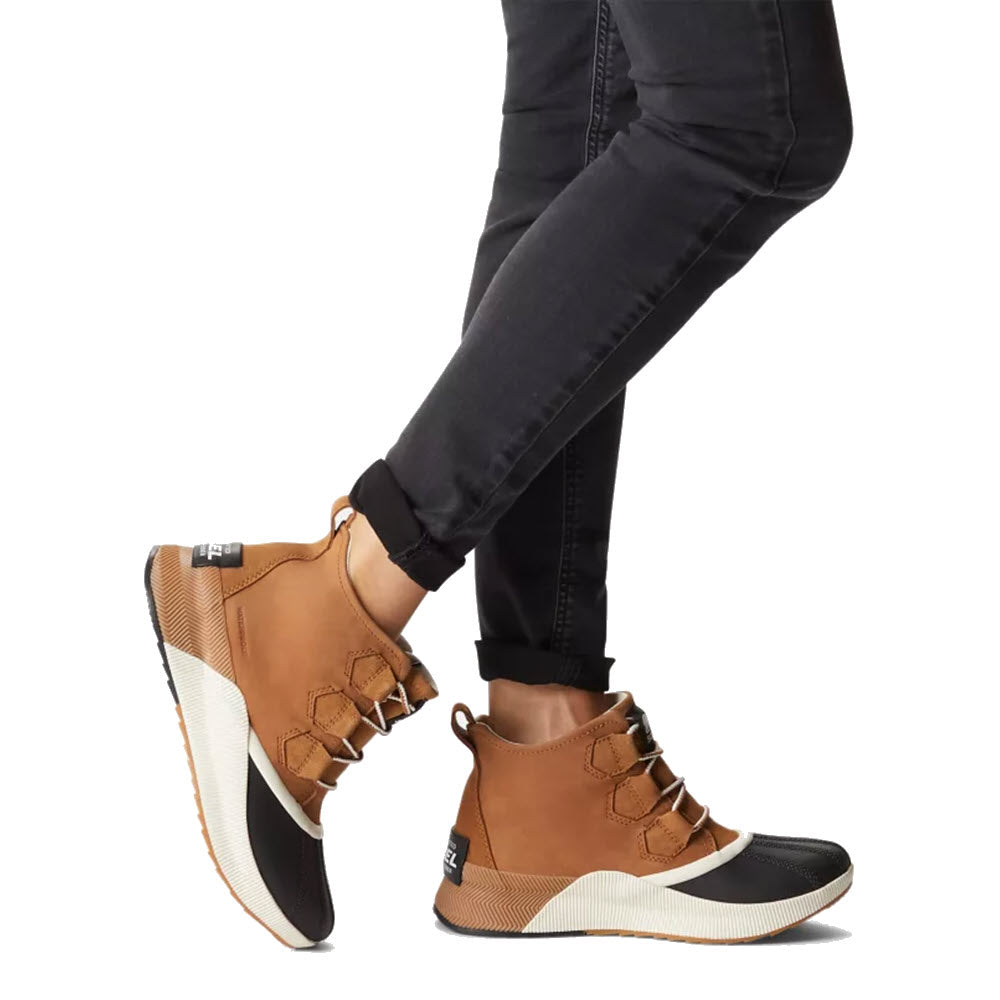 SOREL OUT &#39;N ABOUT III CLASSIC TAFFY - WOMENS